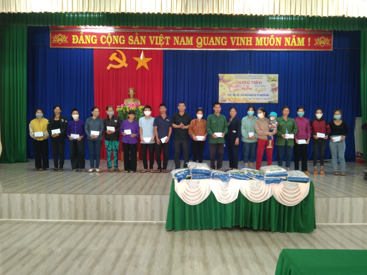 MẶT TRẬN XÃ